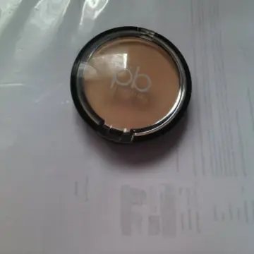 Fond de teint, PB Cosmetics