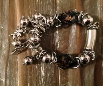 Bracelet, Inconnue