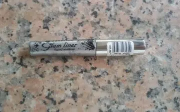glam liner, Essence