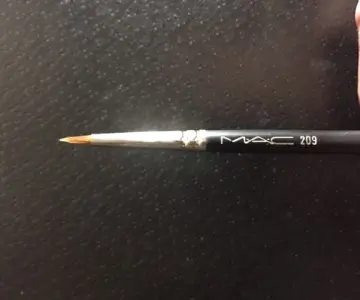 Pinceau 209, MAC Cosmetics