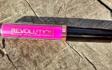 velvet matte lip lacquer, Revolution makeup london