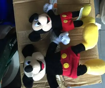 Lot de deux peluches mickey, Disney
