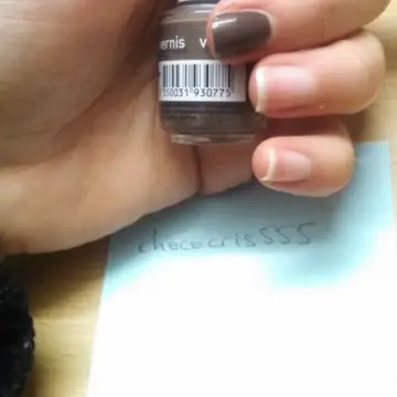 Vernis gris, Miss Helen