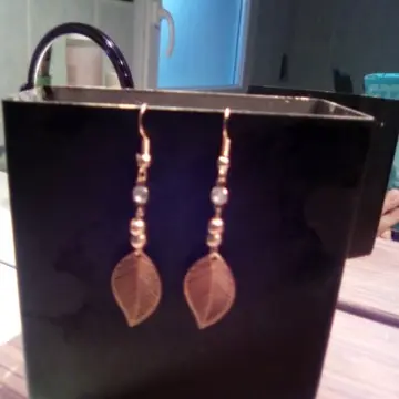 Boucles d oreilles, Inconnue