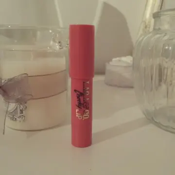 Cheeky lip, Laqa & Co