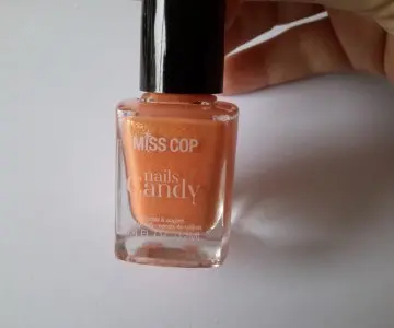 Vernis Sucre d'orge n°04, Miss cop