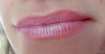 Rouge à lèvres rose, Bourjois