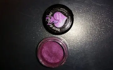 Dose de nacre, eyeshadow powder n°12 Violet, Bourjois