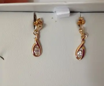 Boucles d'oreilles, Cleor