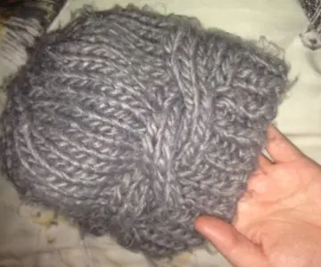 Bonnet en laine, Inconnue