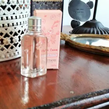 miniature parfum "fleur de cerisier" l'occitane, L'Occitane en Provence