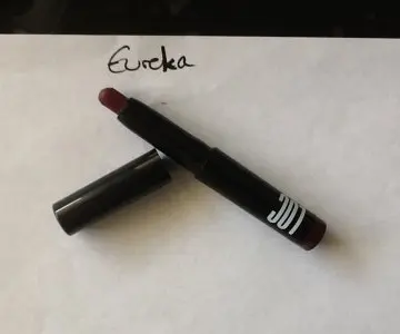 Rouge à lèvres, LOC