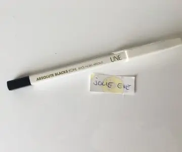 Absolute Blacks Kohl, UNE Beauty