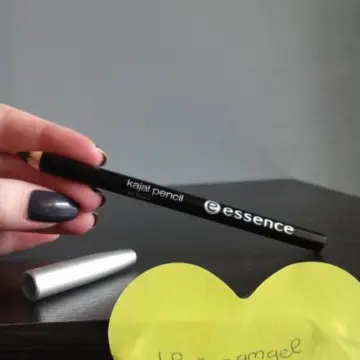 Crayon Khol, Essence