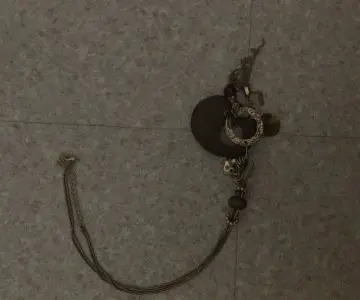 Collier ikita, Ikita