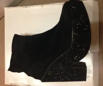 BOTTINES PAILLETTE DAIM NOIR, Urban Outfitters