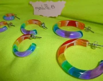 boucles d'oreilles, Inconnue