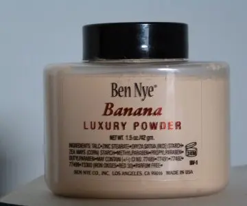 poudre ben nye Luxury, Banana