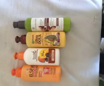 Lots de crème de coifage, Inconnue