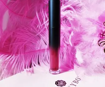 Lips & cheeks, Emite Make up