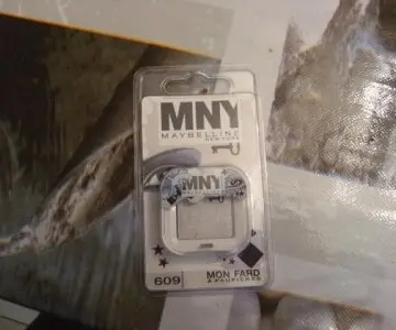 Fard à paupières, Maybelline