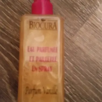 Eau parfumé pailletté, Biocura