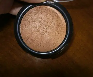 Eyelighter yves rocher, Yves Rocher