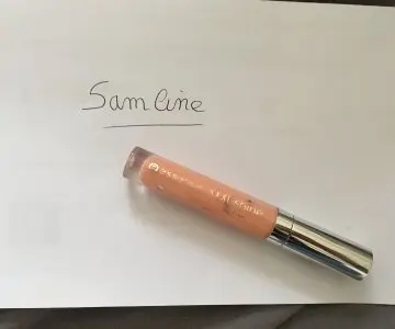 gloss, Essence