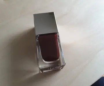 Vernis, Givenchy