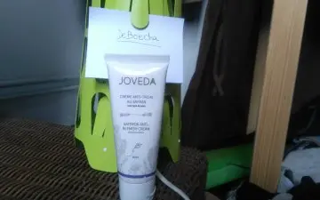 Crème anti tache au safran, Joveda