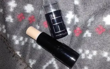 Fond de teint, Maybelline