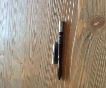 Crayon prune, Agnès b.