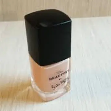 vernis nude, The Beautyst