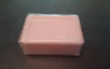 Pain de savon de Marseille à la rose, Savon de marseille