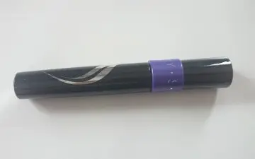 Mascara violet, Inconnue