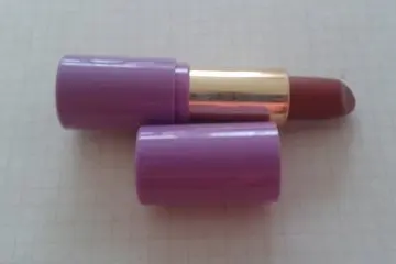 Rouge à lèvres, Neve cosmetics