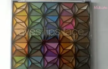 palette géometrique de 150 ombres a paupieres, Elf