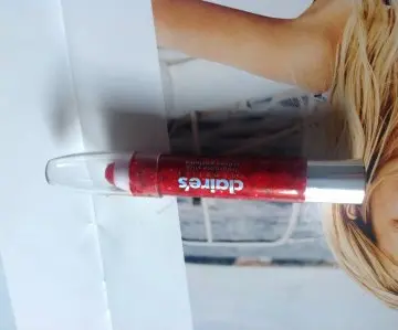 Crayon parfume, Claire's
