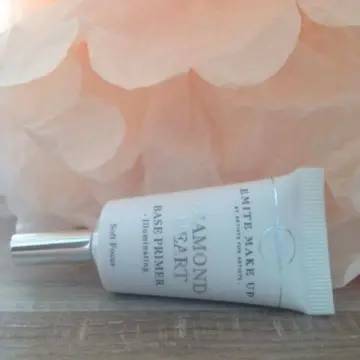 Base primer illuminating, Emite Make up