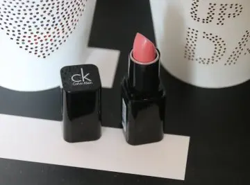 Rouge à lèvres Calvin Klein, Calvin Klein