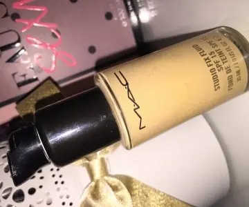 STUDIO FIX FLUIDE NC25, MAC Cosmetics