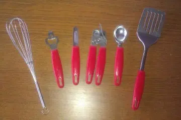 Lot ustensiles de cuisine, Inconnue
