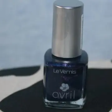 Vernis Avril 7 free, Avril