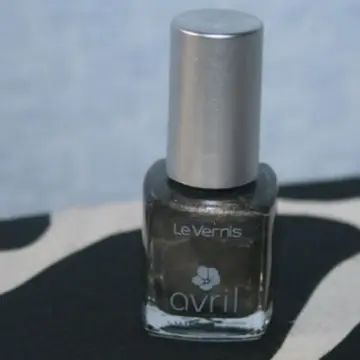 Vernis Avril 7 free, Avril