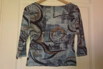 T shirt manche demi T1 cache cache   TBE, Cache cache