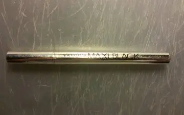 Ultimate maximum black Eyeliner, Yanqina