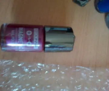 vernis magnétique, D'jonna