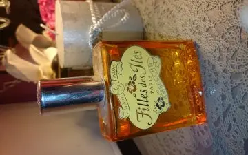 Eau de toilette Amber chic, Filles des îles