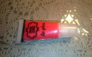 Petit gloss rose rouge, Lovea