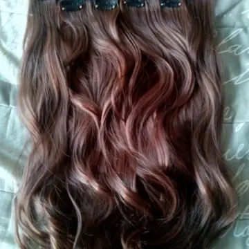 Extensions chatain, Inconnue